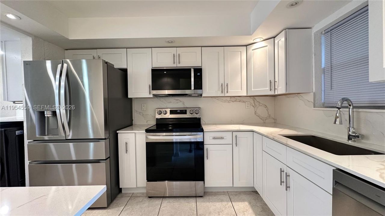 6200 NW 44th St , Unit 208, Lauderhill, FL 33319 Photo