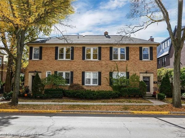 255 W BROWN Street, Birmingham, MI 48009