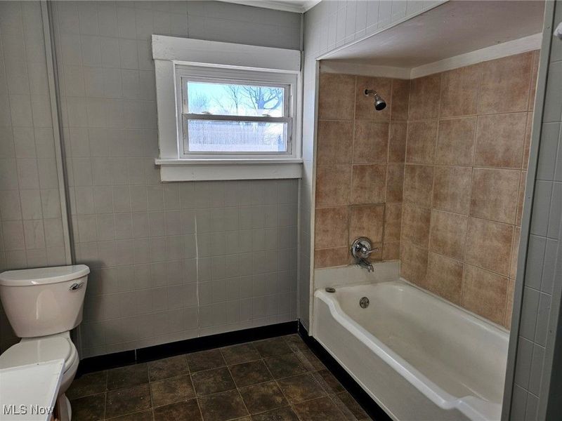 1411 Laiblin Place NE, Canton, OH 44705 Photo 9