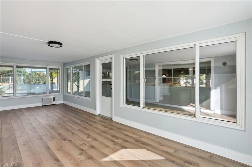 113 E Lake Dr, Lehigh Acres, FL 33936 Photo