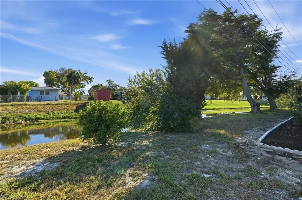 113 E Lake Dr, Lehigh Acres, FL 33936 Photo