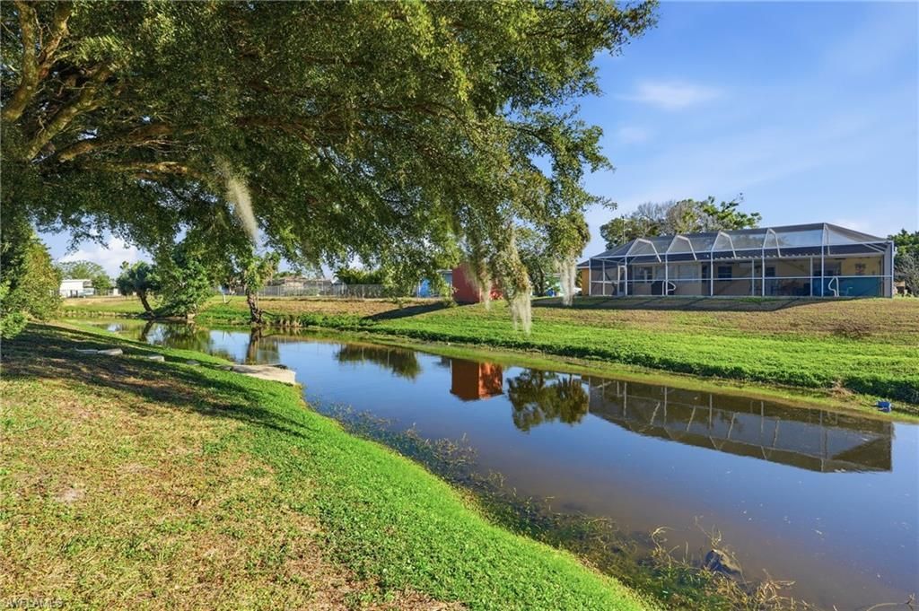 113 E Lake Dr, Lehigh Acres, FL 33936 Photo