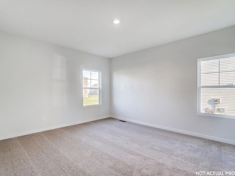 128 Vine Grove Drive, Circleville, OH 43113 Photo 12