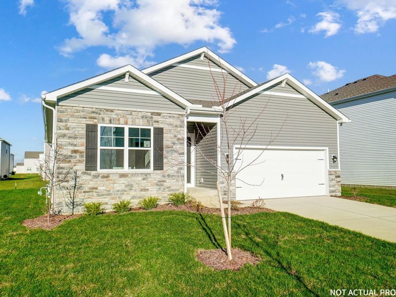 128 Vine Grove Drive, Circleville, OH 43113 Photo 2