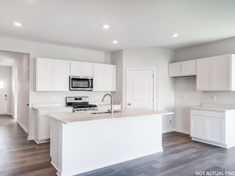 128 Vine Grove Drive, Circleville, OH 43113 Photo 5