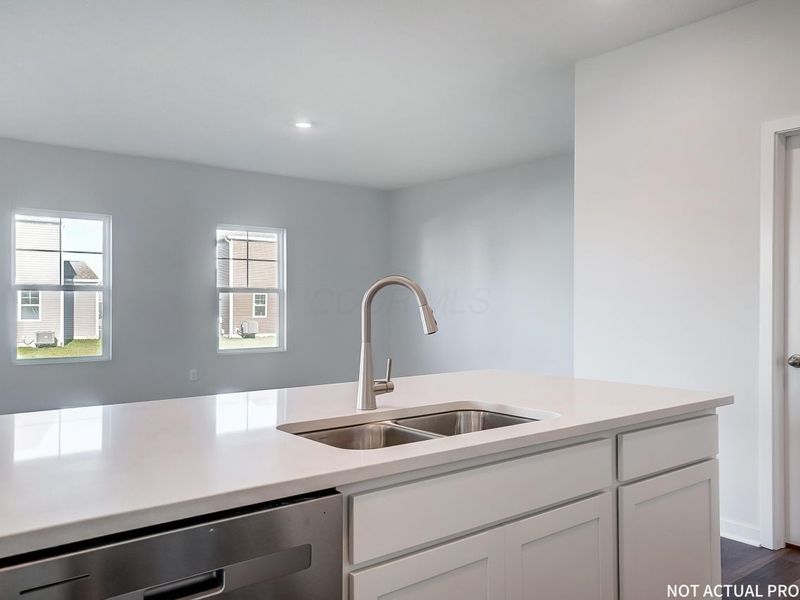 128 Vine Grove Drive, Circleville, OH 43113 Photo 7