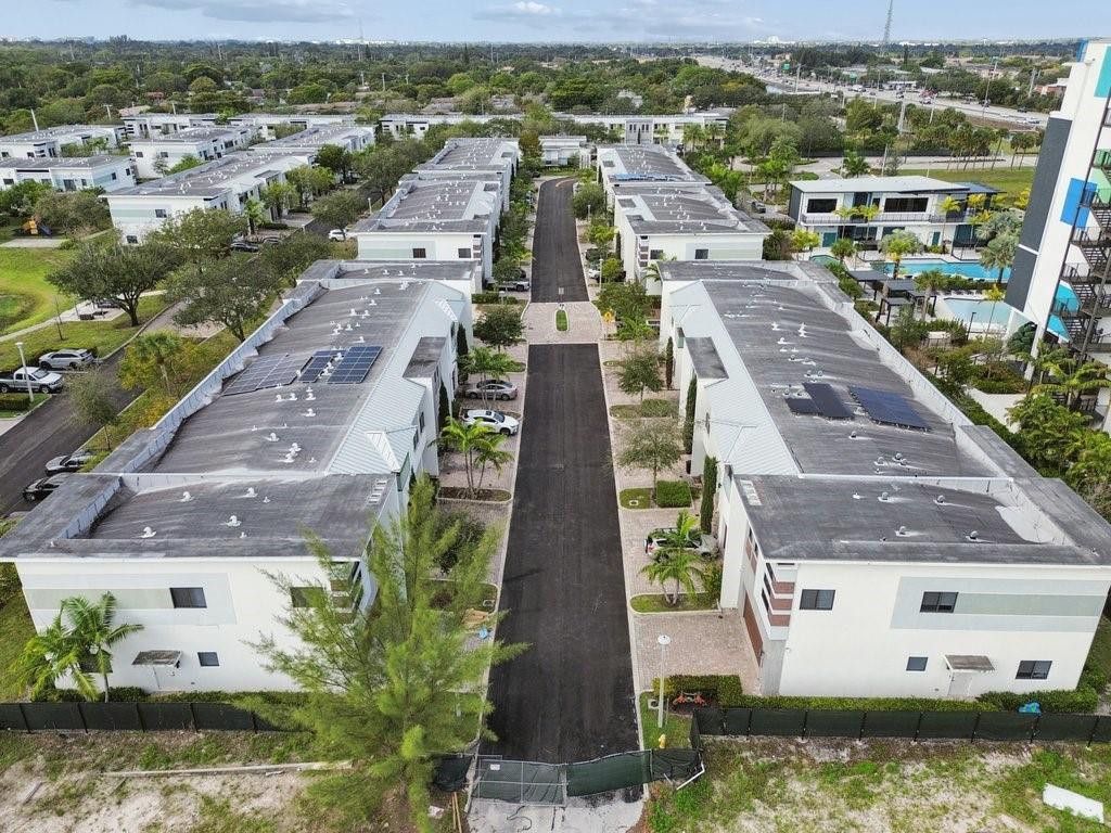 4373 NW 9th Street, Unit 4373, Plantation, FL 33317 Photo