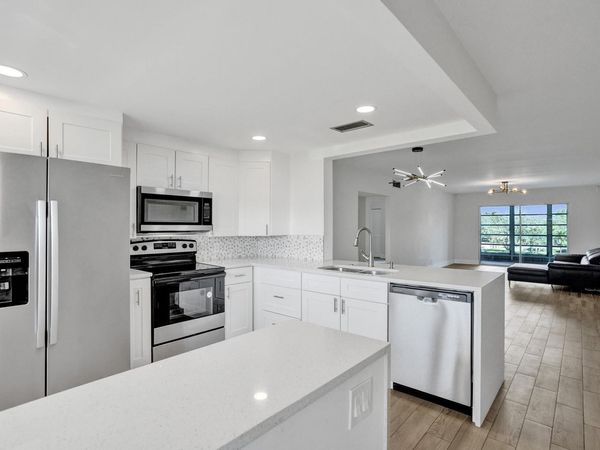 4301 Martinique Cir, Unit E4, Coconut Creek, FL 33066