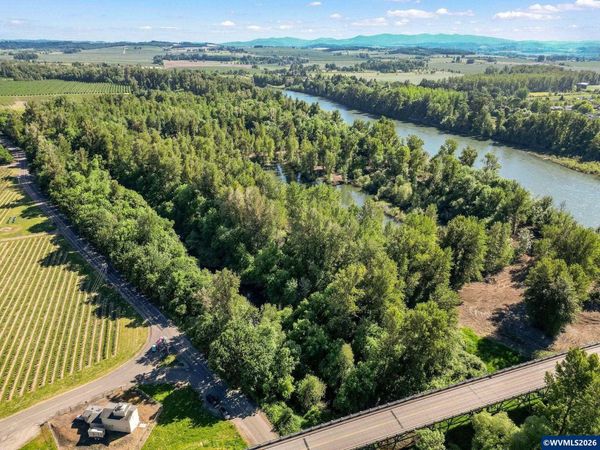 TA 533779 Riverside & TA 533778 Dr, Salem, OR 97306