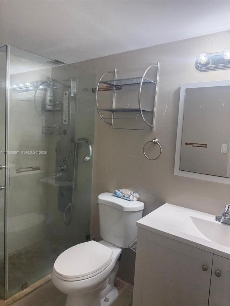 200 177th Dr , Unit 507, Sunny Isles Beach, FL 33160 Photo