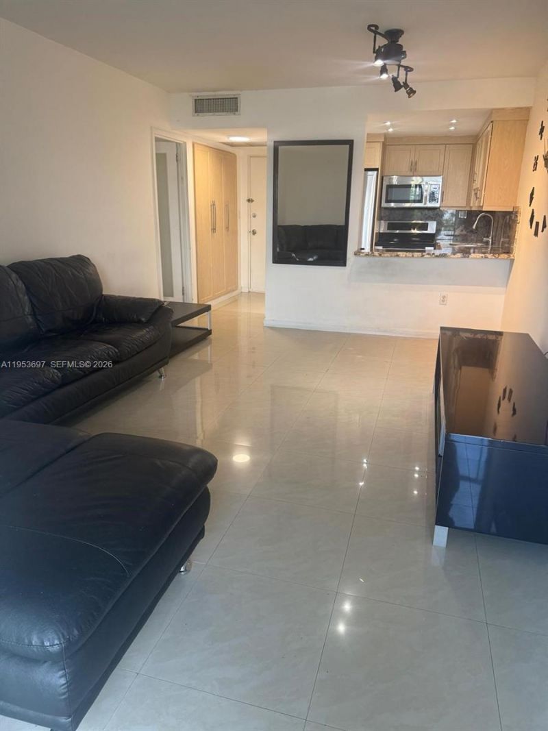 200 177th Dr , Unit 507, Sunny Isles Beach, FL 33160 Photo