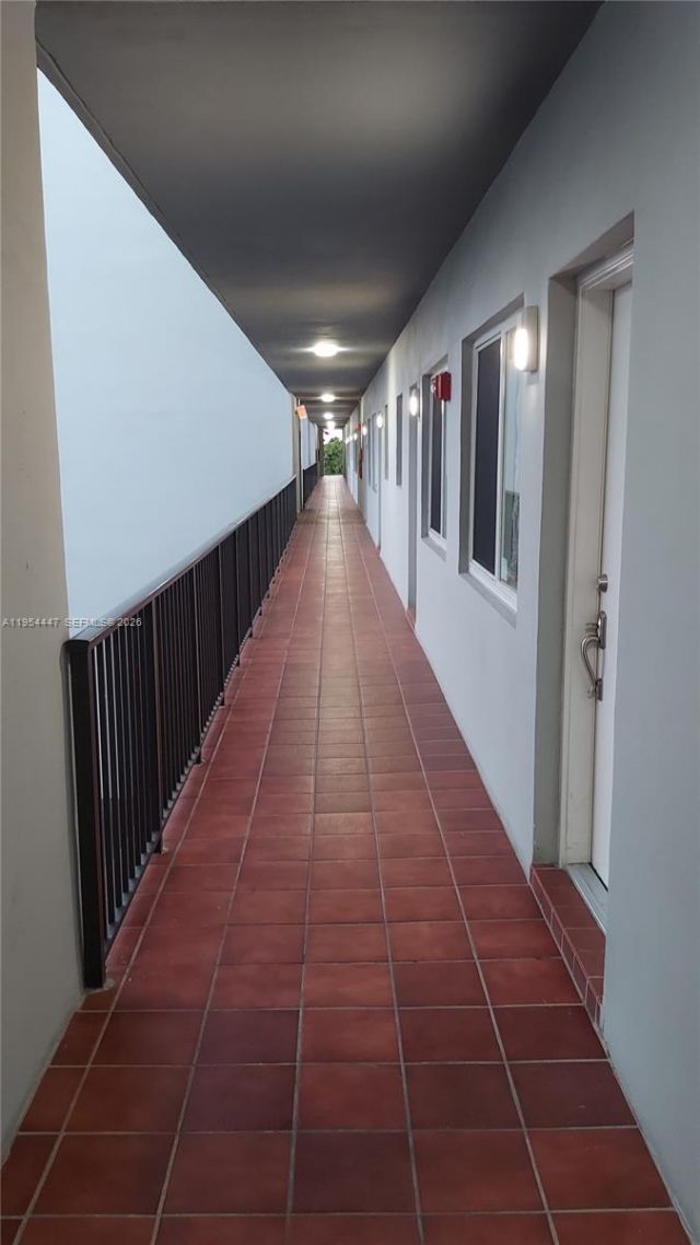 900 SW 84th Ave, Unit 301E, Miami, FL 33144 Photo