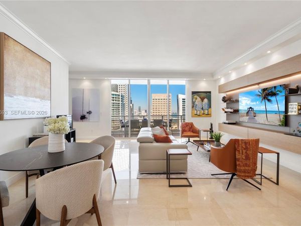 901 Brickell Key Blvd, Unit 3706, Miami, FL 33131