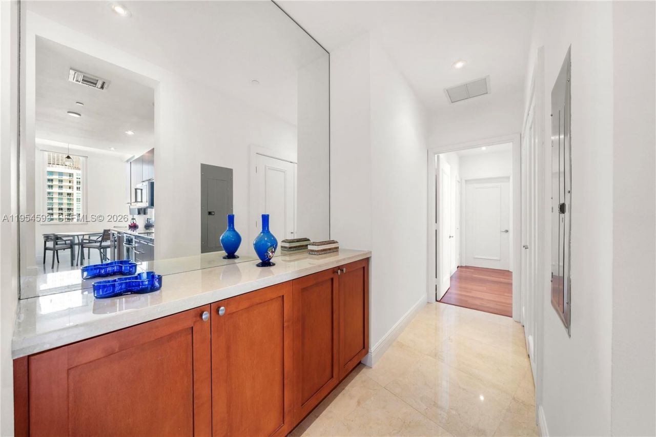 901 Brickell Key Blvd, Unit 3706, Miami, FL 33131 Photo