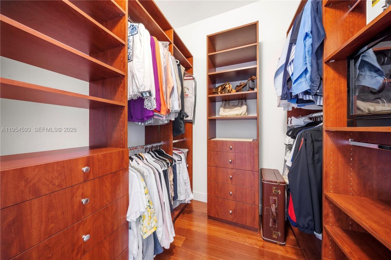 901 Brickell Key Blvd, Unit 3706, Miami, FL 33131 Photo