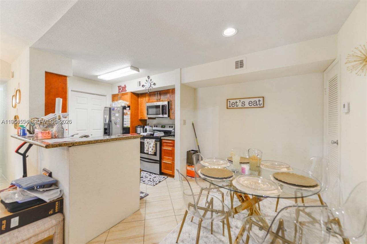 875 Riverside Dr, Unit 735, Coral Springs, FL 33071 Photo