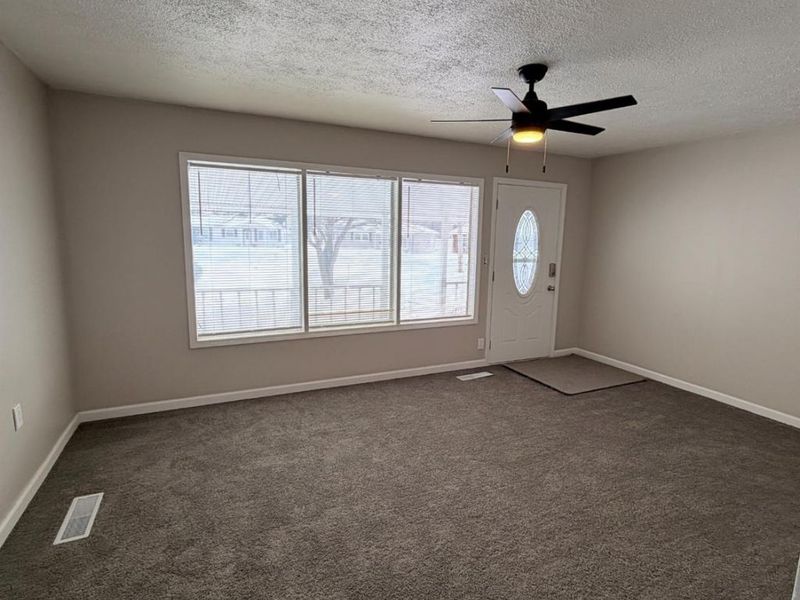 140 Crystal Court, Bellevue, OH 44811 Photo 11