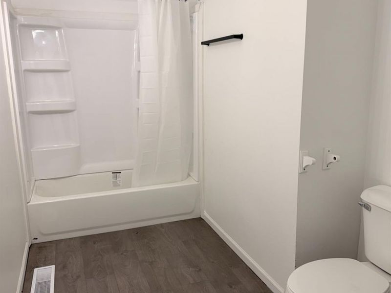 140 Crystal Court, Bellevue, OH 44811 Photo 15