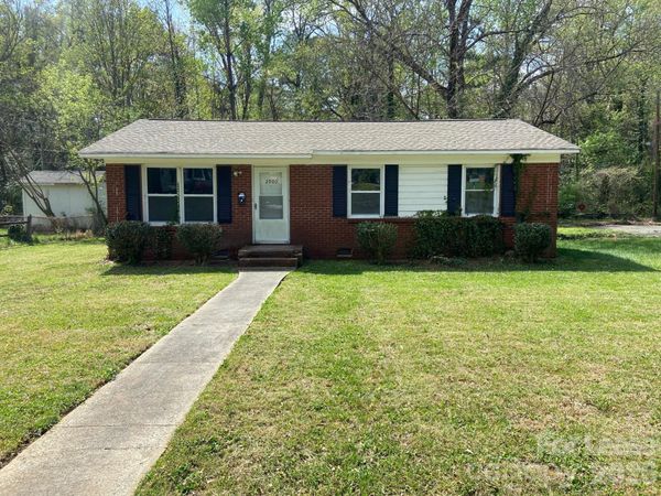 2900 Edsel Place, Charlotte, NC 28205