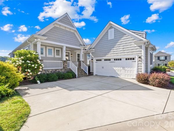 124 Sisters Cove Court, Mooresville, NC 28117