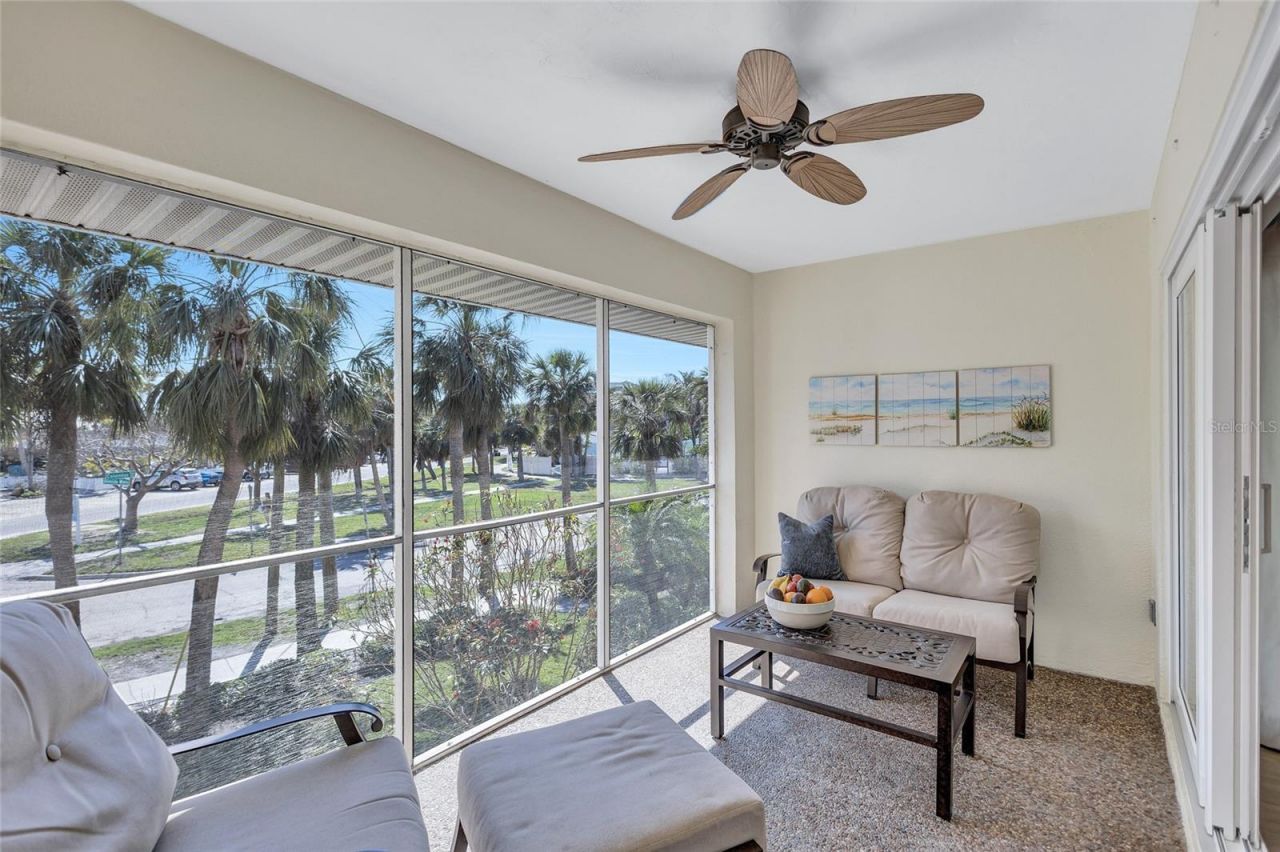 137 Avenida Messina, Unit 3, Sarasota, FL 34242 Photo