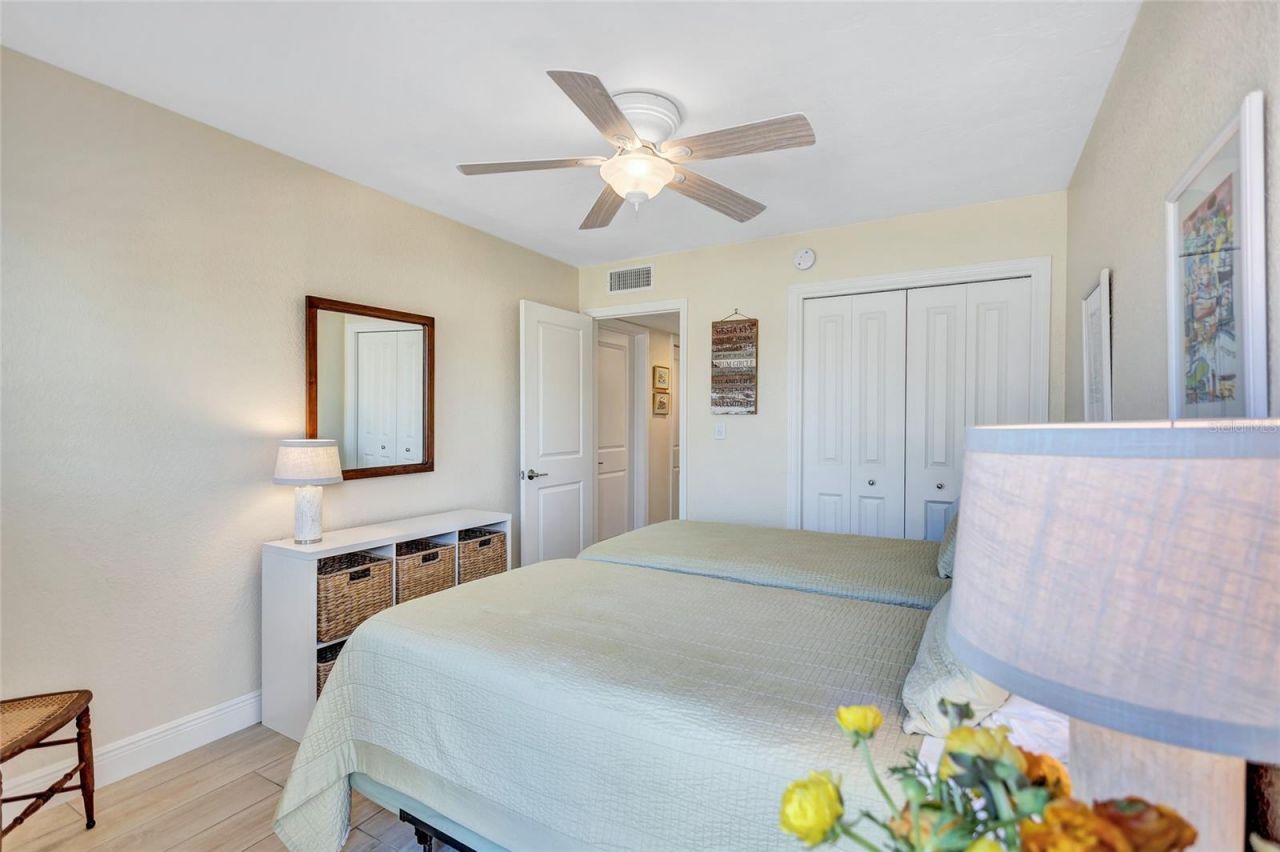 137 Avenida Messina, Unit 3, Sarasota, FL 34242 Photo