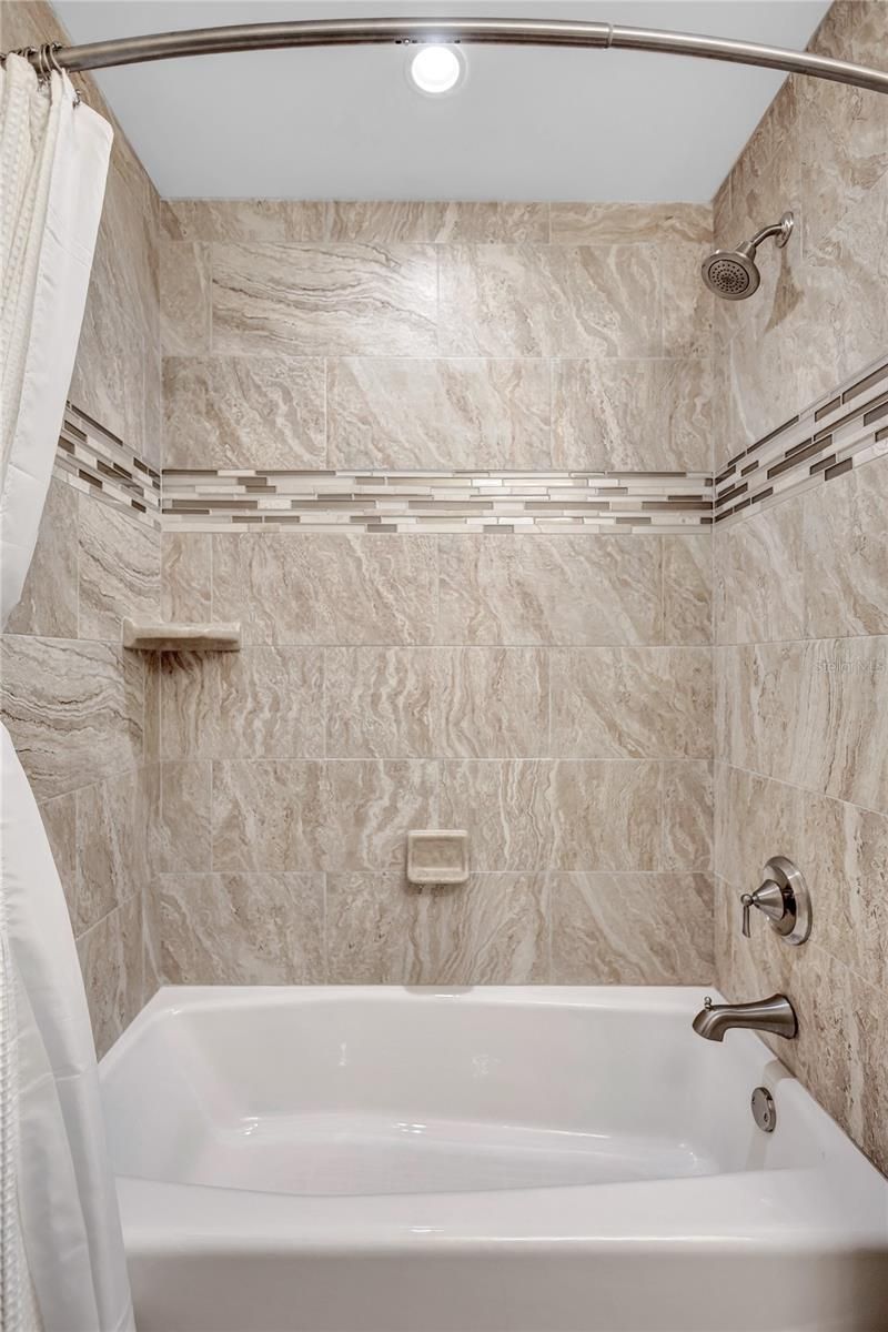 137 Avenida Messina, Unit 3, Sarasota, FL 34242 Photo