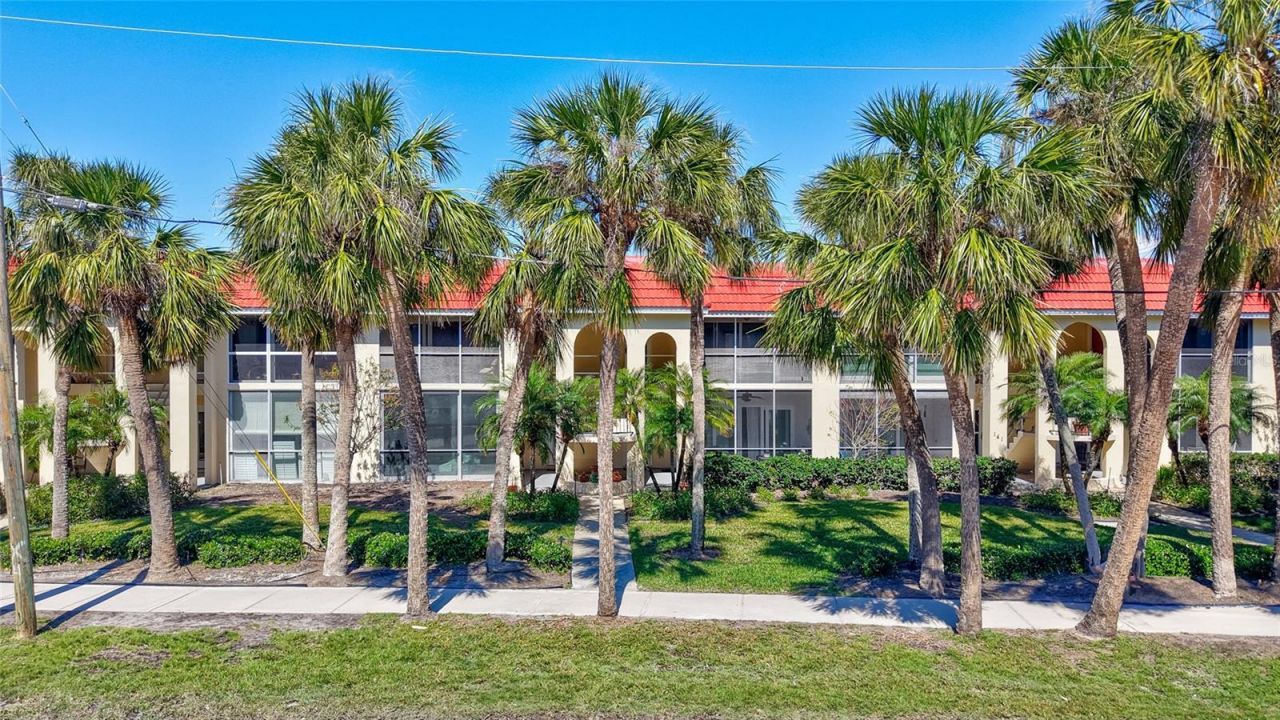 137 Avenida Messina, Unit 3, Sarasota, FL 34242 Photo