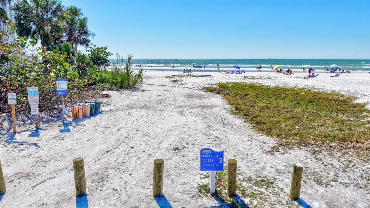 137 Avenida Messina, Unit 3, Sarasota, FL 34242 Photo