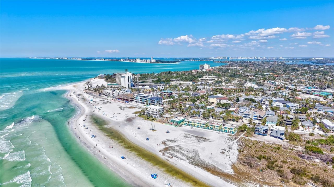 137 Avenida Messina, Unit 3, Sarasota, FL 34242 Photo