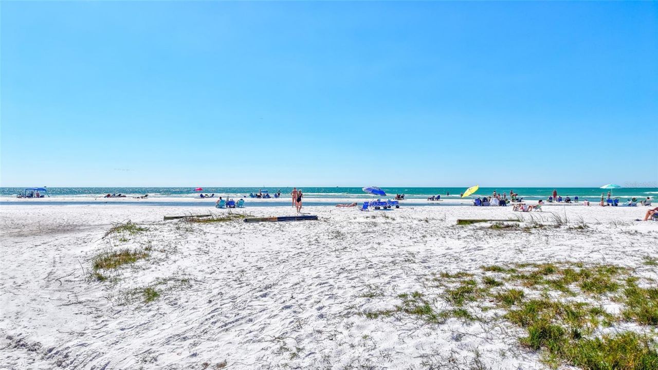 137 Avenida Messina, Unit 3, Sarasota, FL 34242 Photo