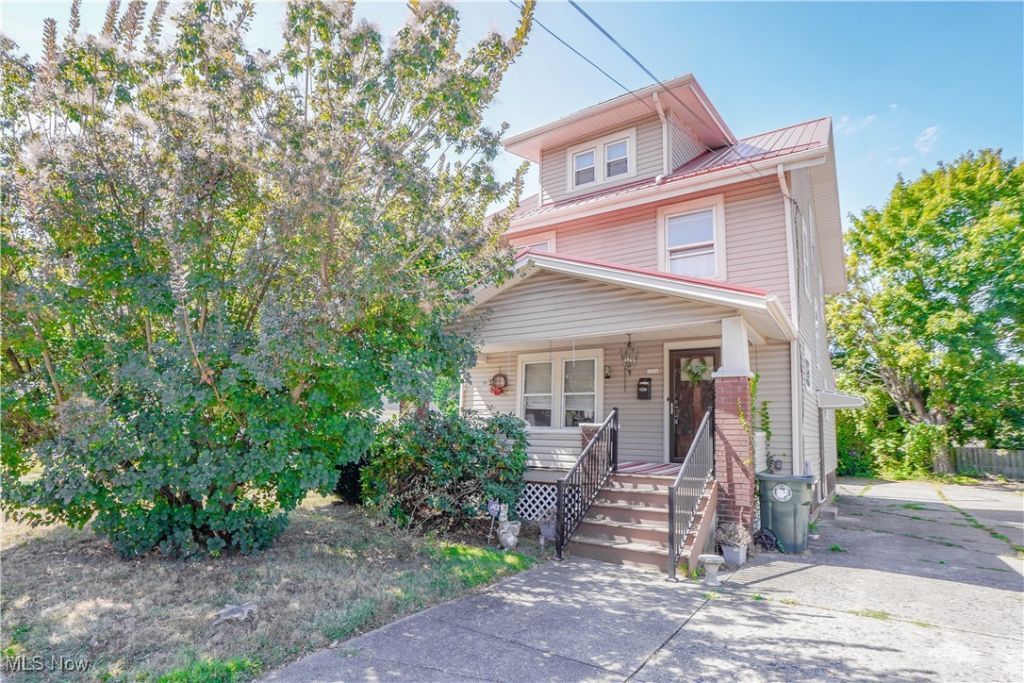 1521 Gibbs Avenue Ne, Canton, OH 44705 Main Photo