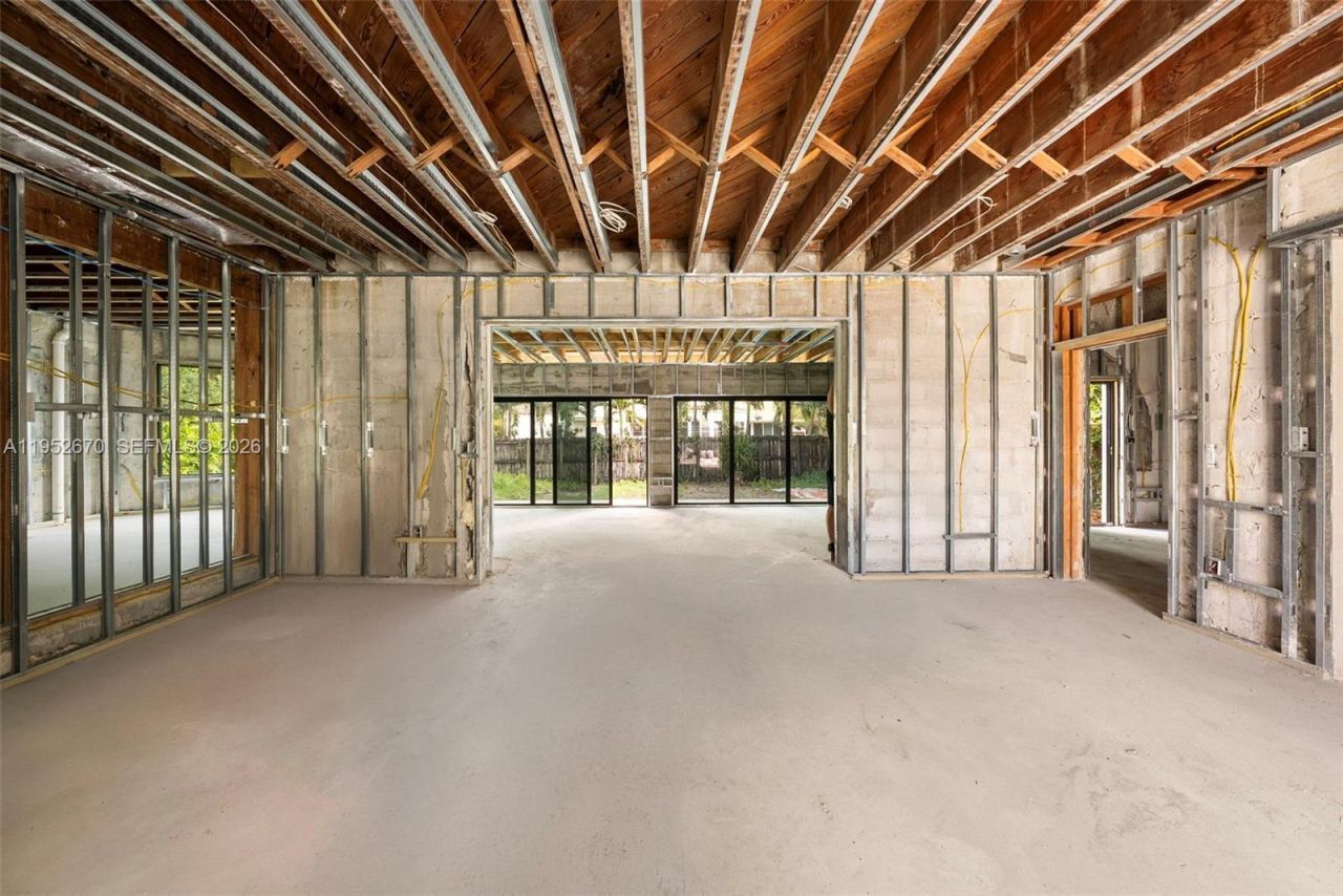 4345 Alton Rd, Miami Beach, FL 33140 Photo