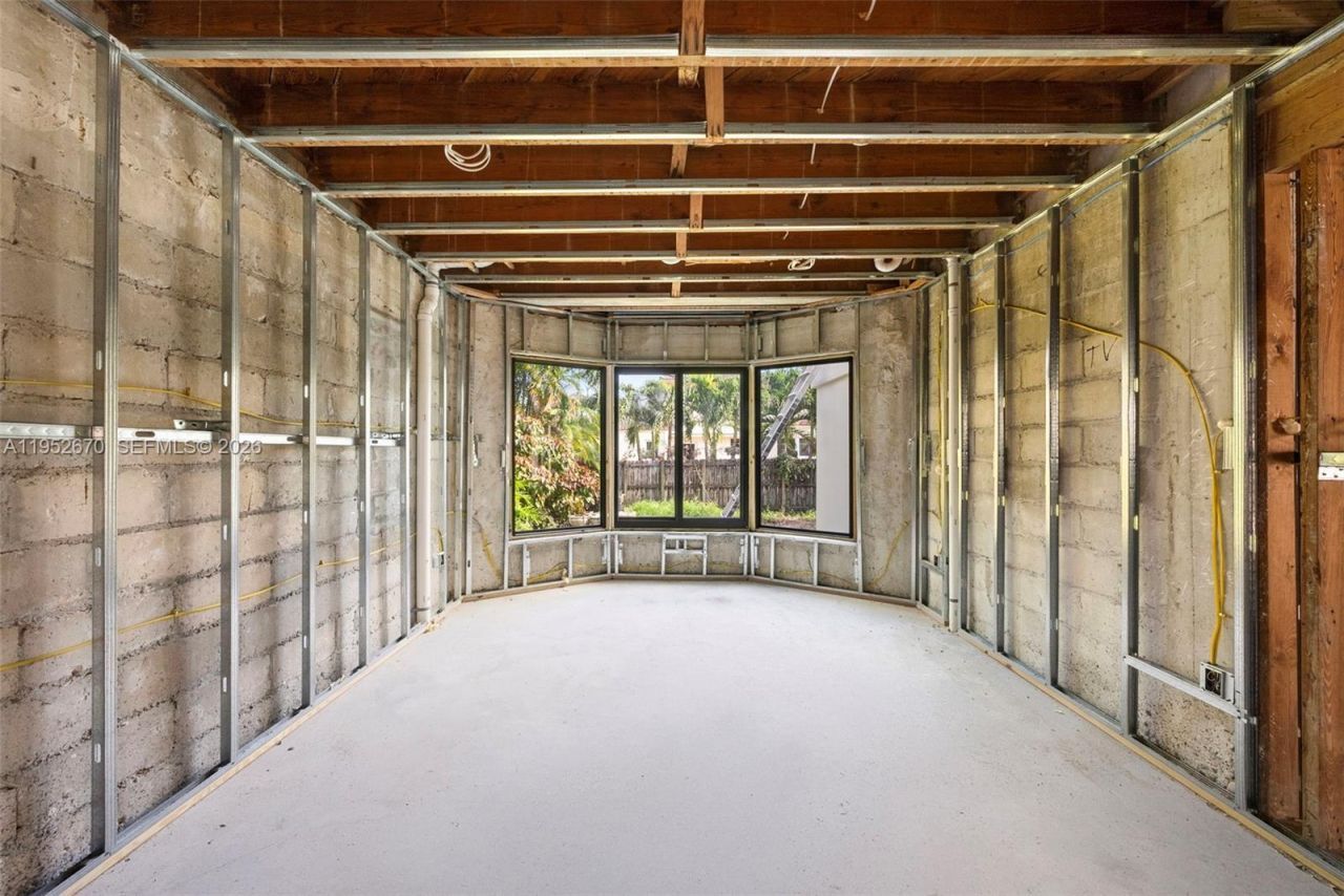 4345 Alton Rd, Miami Beach, FL 33140 Photo