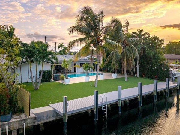 2305 Magnolia Dr, North Miami, FL 33181