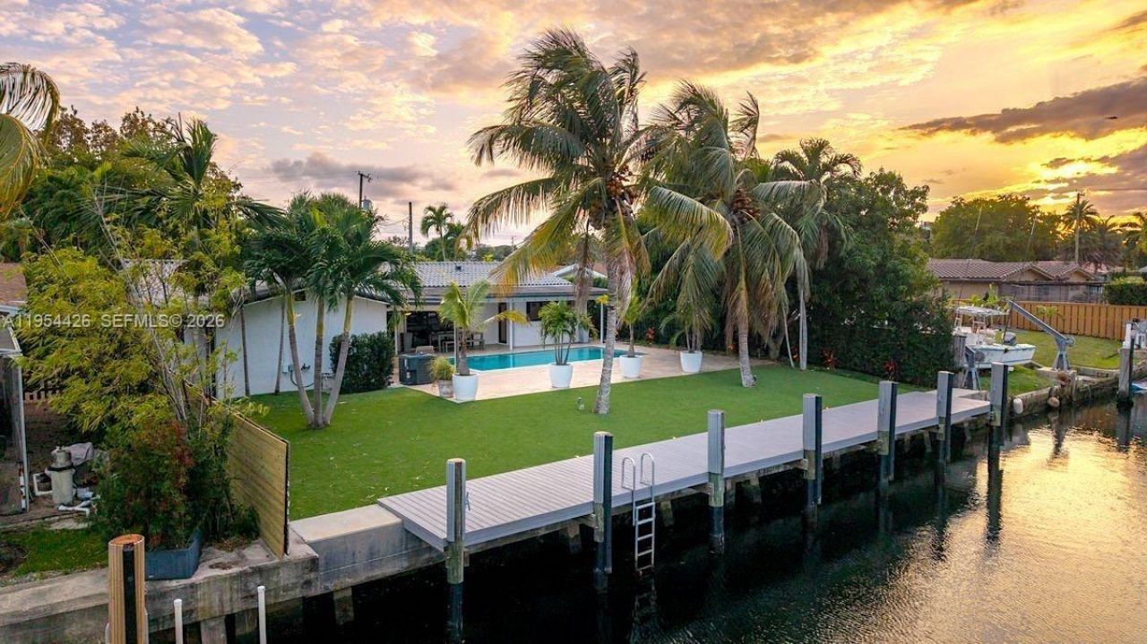 2305 Magnolia Dr, North Miami, FL 33181 Photo