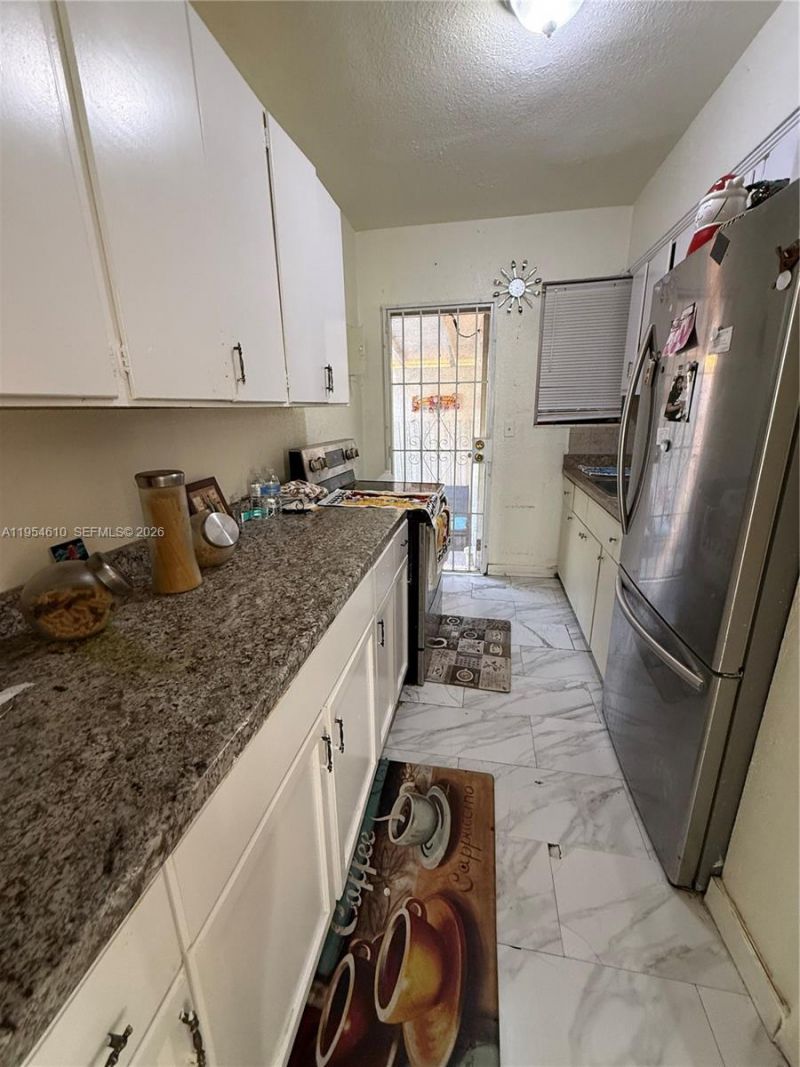 1041 NW 30th St, Miami, FL 33127 Photo