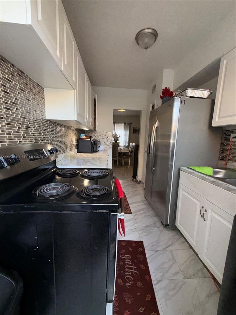 1041 NW 30th St, Miami, FL 33127 Photo