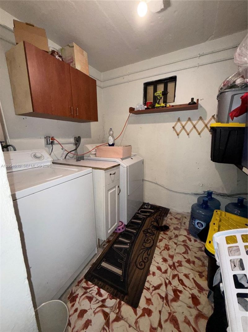 1041 NW 30th St, Miami, FL 33127 Photo