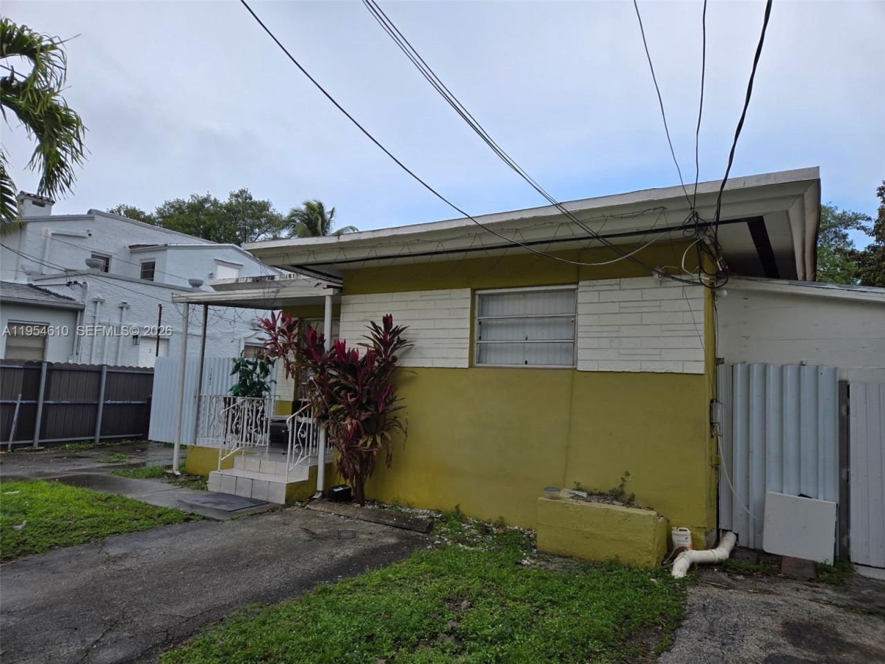 1041 NW 30th St, Miami, FL 33127 Photo