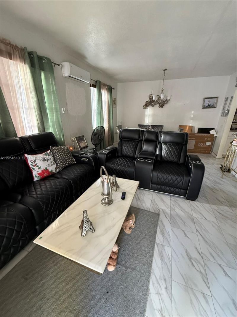 1041 NW 30th St, Miami, FL 33127 Photo