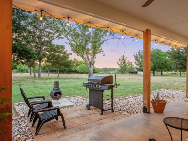 382 Windsong Lane, Fredericksburg, TX 78624