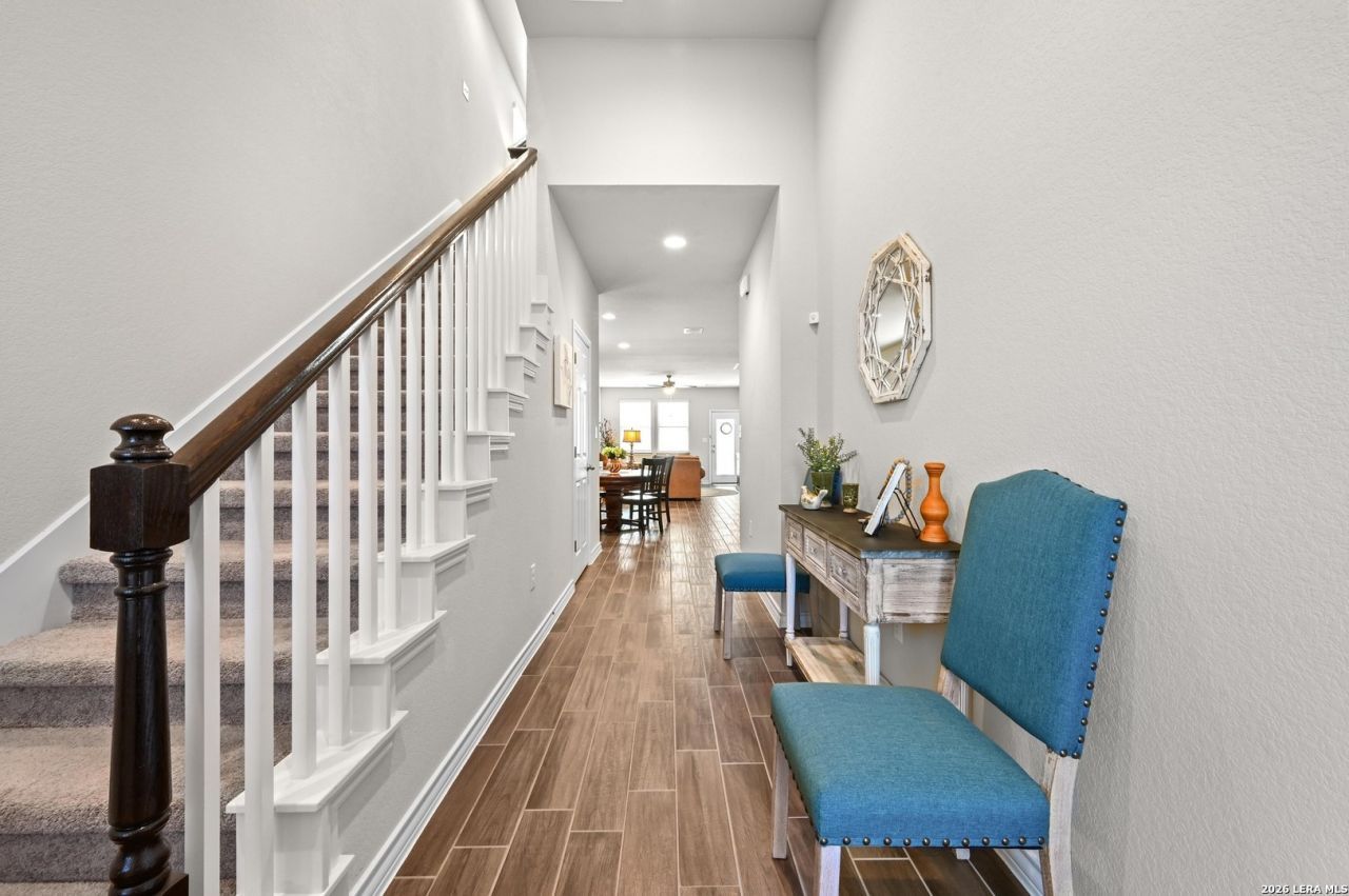 555 Eves Necklace, Buda, TX 78610 Main Photo