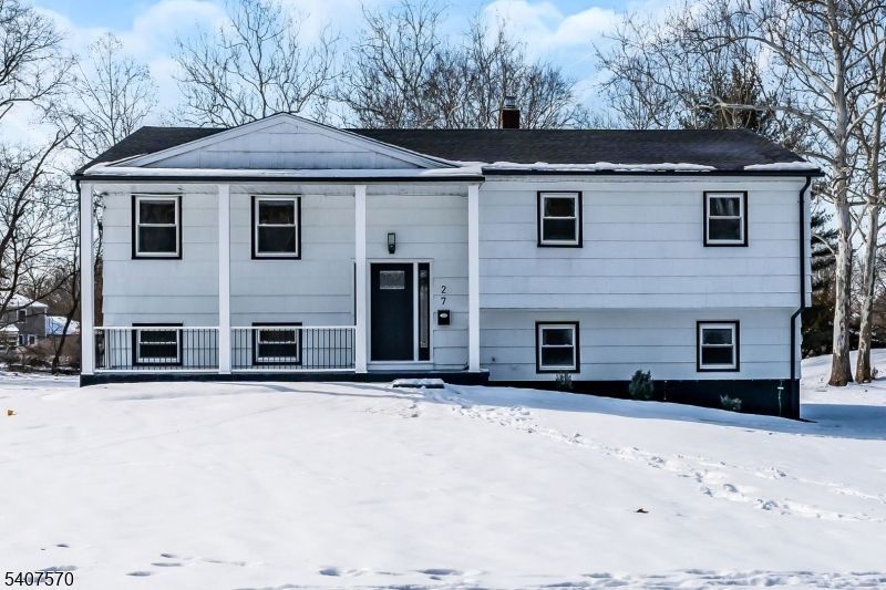 27 Marian Dr, Montgomery, NJ 08502 Main Photo