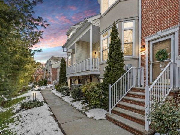 615 Maple Ct, Garwood, NJ 07027