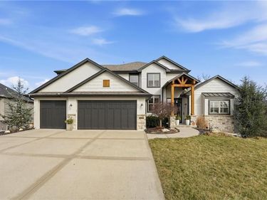 836 OLD HICKORY Road, Greenwood, MO 64034