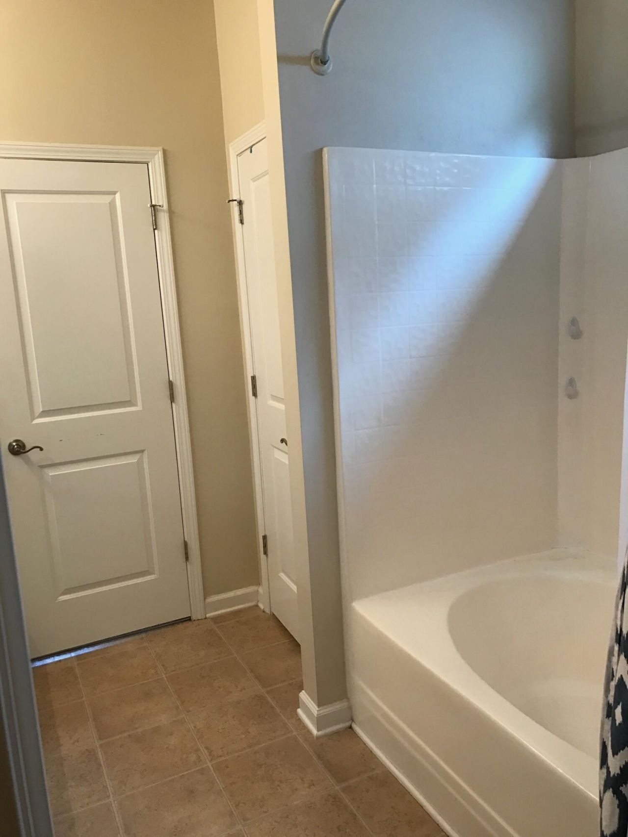 272 Mayfield Drive Photo 26