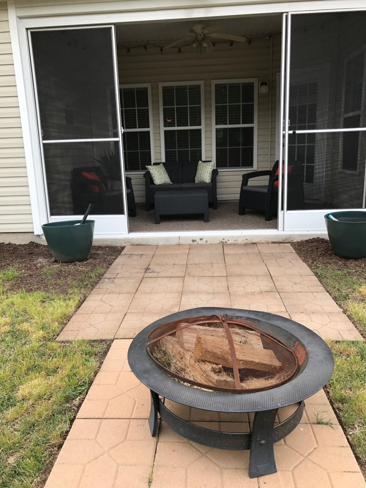 272 Mayfield Drive Photo 29