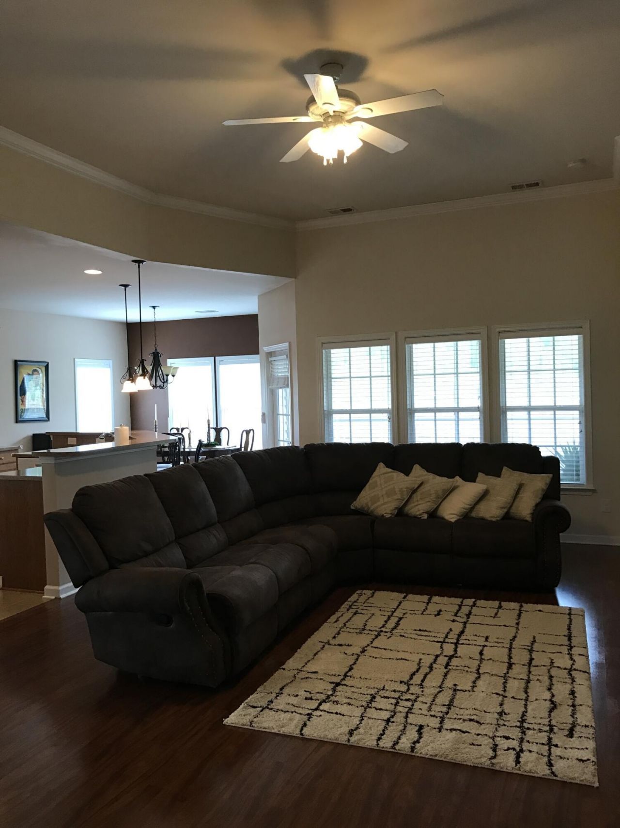 272 Mayfield Drive Photo 5