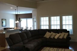 272 Mayfield Drive photo 4